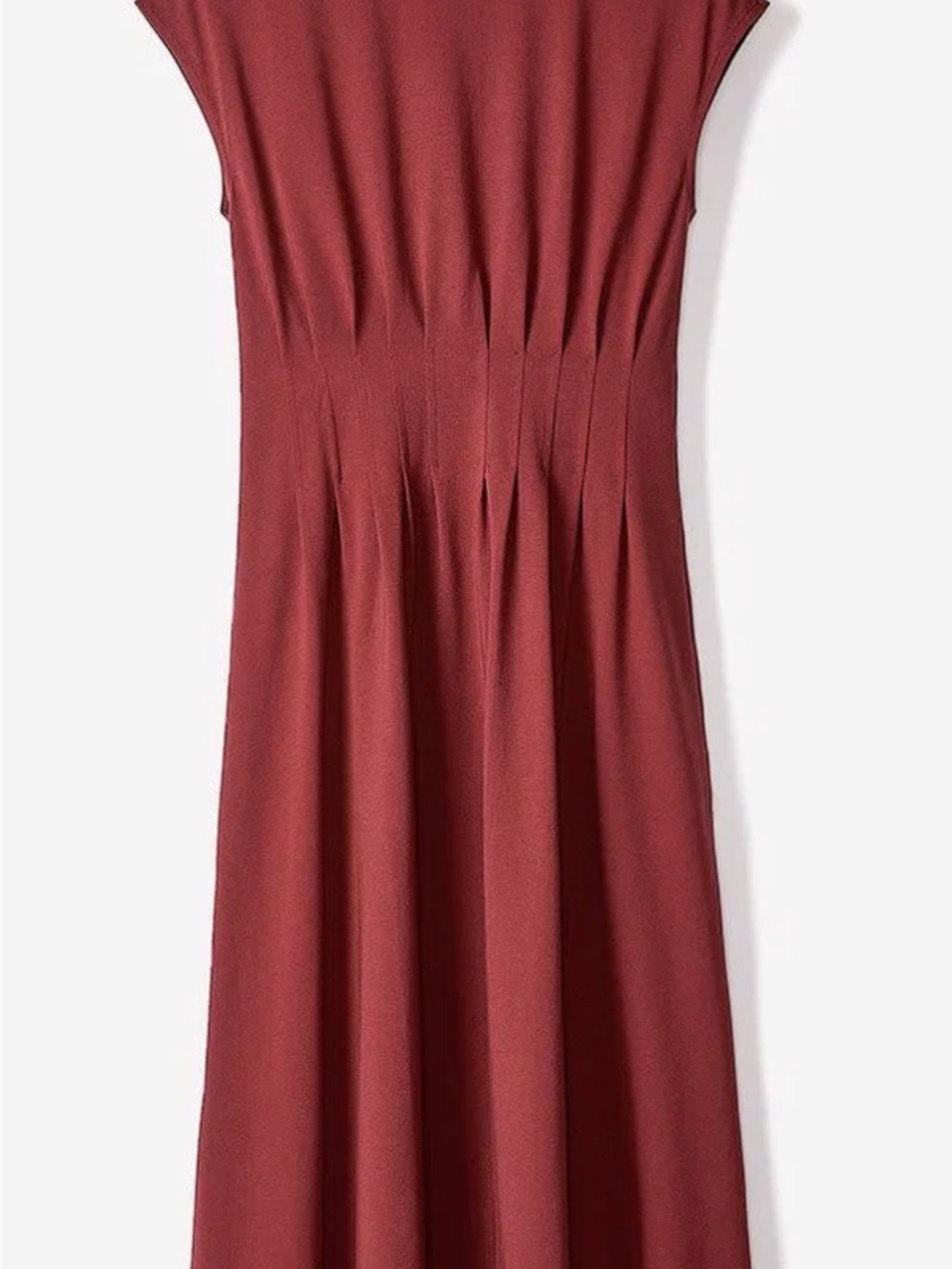 Extended sleeve crew neck midi dress with pintucks.
Brand new. Syrah colour